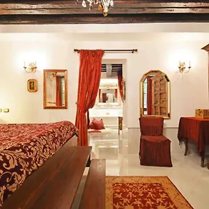  Apartment Zattere Close To Guggenheim Italy
