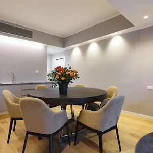  Apartment Prestige Boutique -piazza Duomo Italy